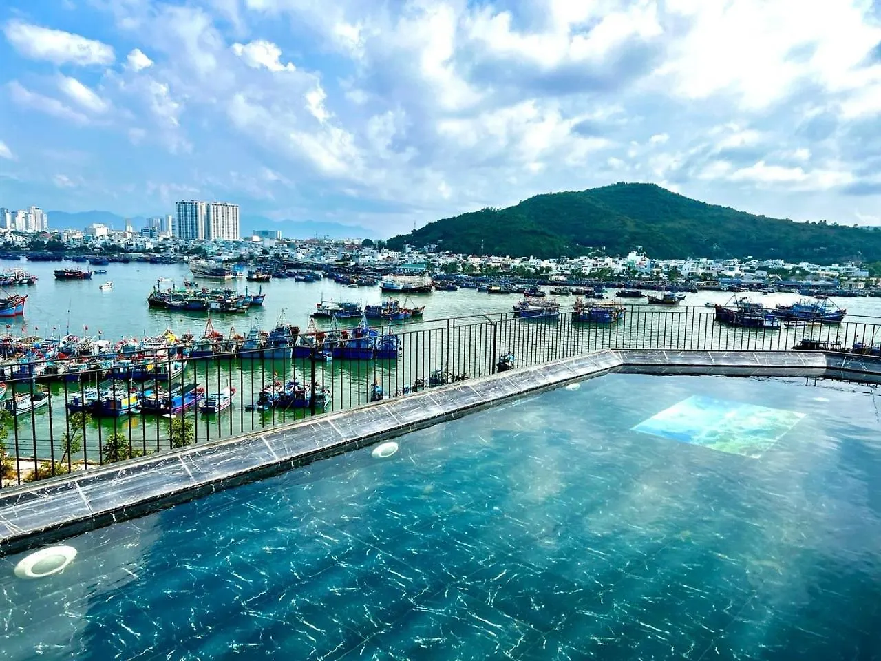 Amazing View Seapark Villa Nha Trang