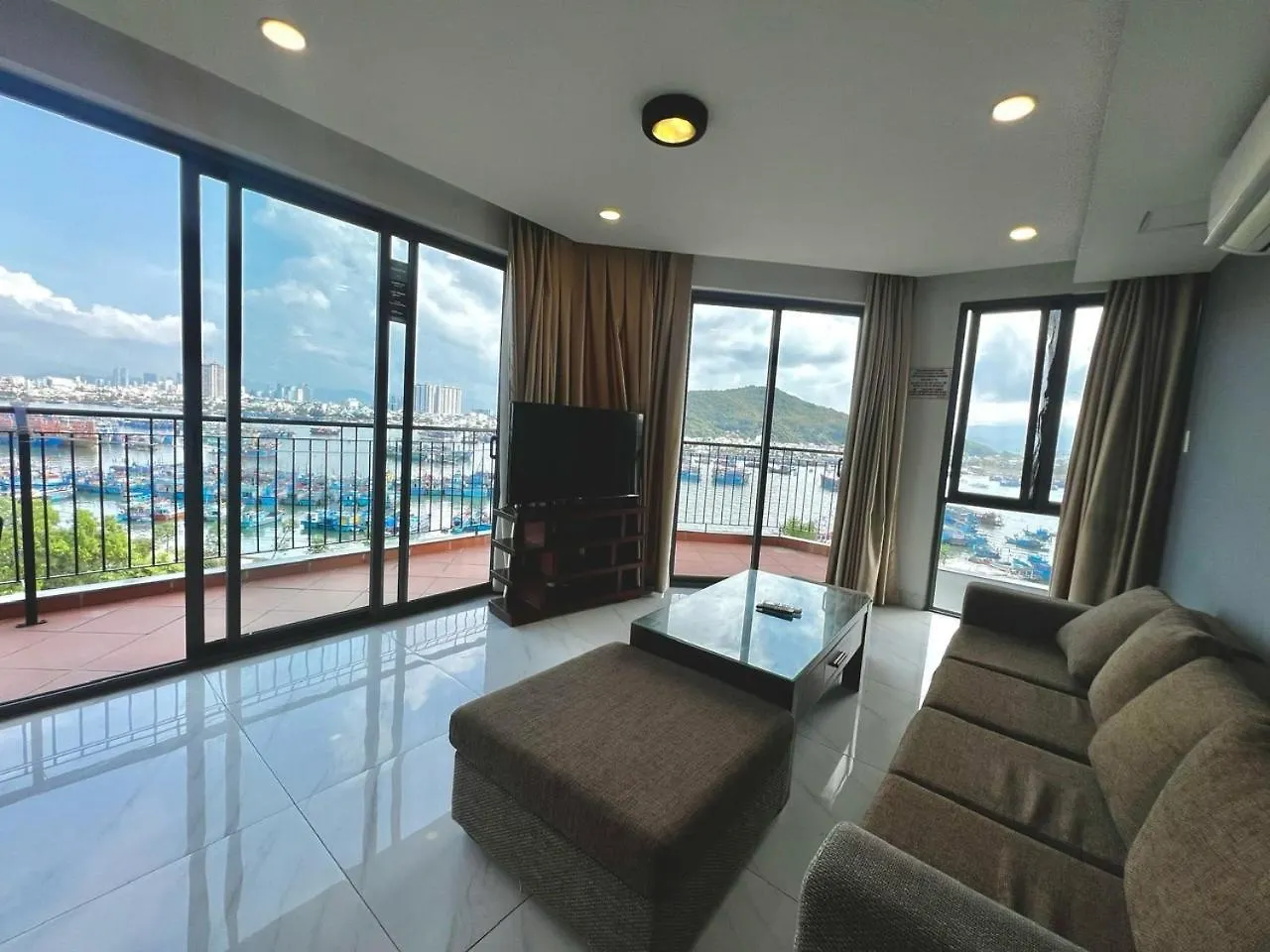 Amazing View Seapark Villa Nha Trang